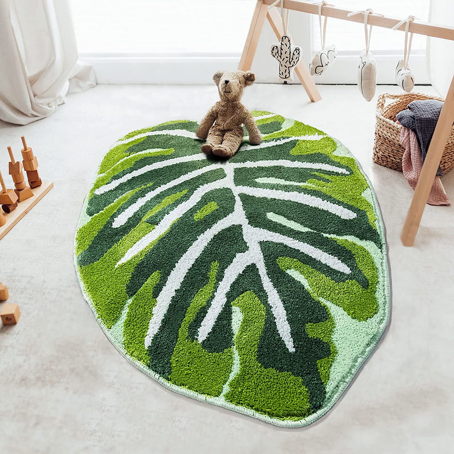 Green Tropical Leaves Bath Mat
