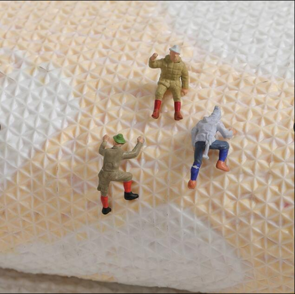 Croissant Tufted Bath Mat